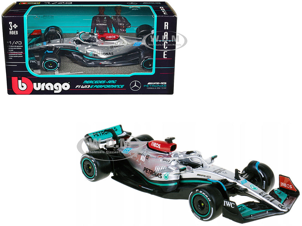 Bburago Mercedes-AMG F1 W13 E Performance — George Russell — silver — 1:43 · acrylic / plastic hard case